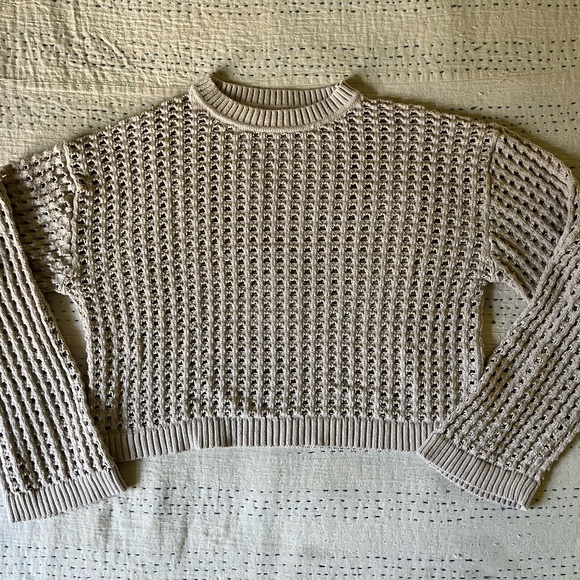 Velvet by Graham & Spencer Sammie Sweater in Dune size M - Picture 4 of 9